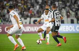 Fotos do duelo entre Botafogo e Atltico, no Estdio Nilton Santos, no Rio, pela ida das oitavas de final da Copa Sul-Americana
