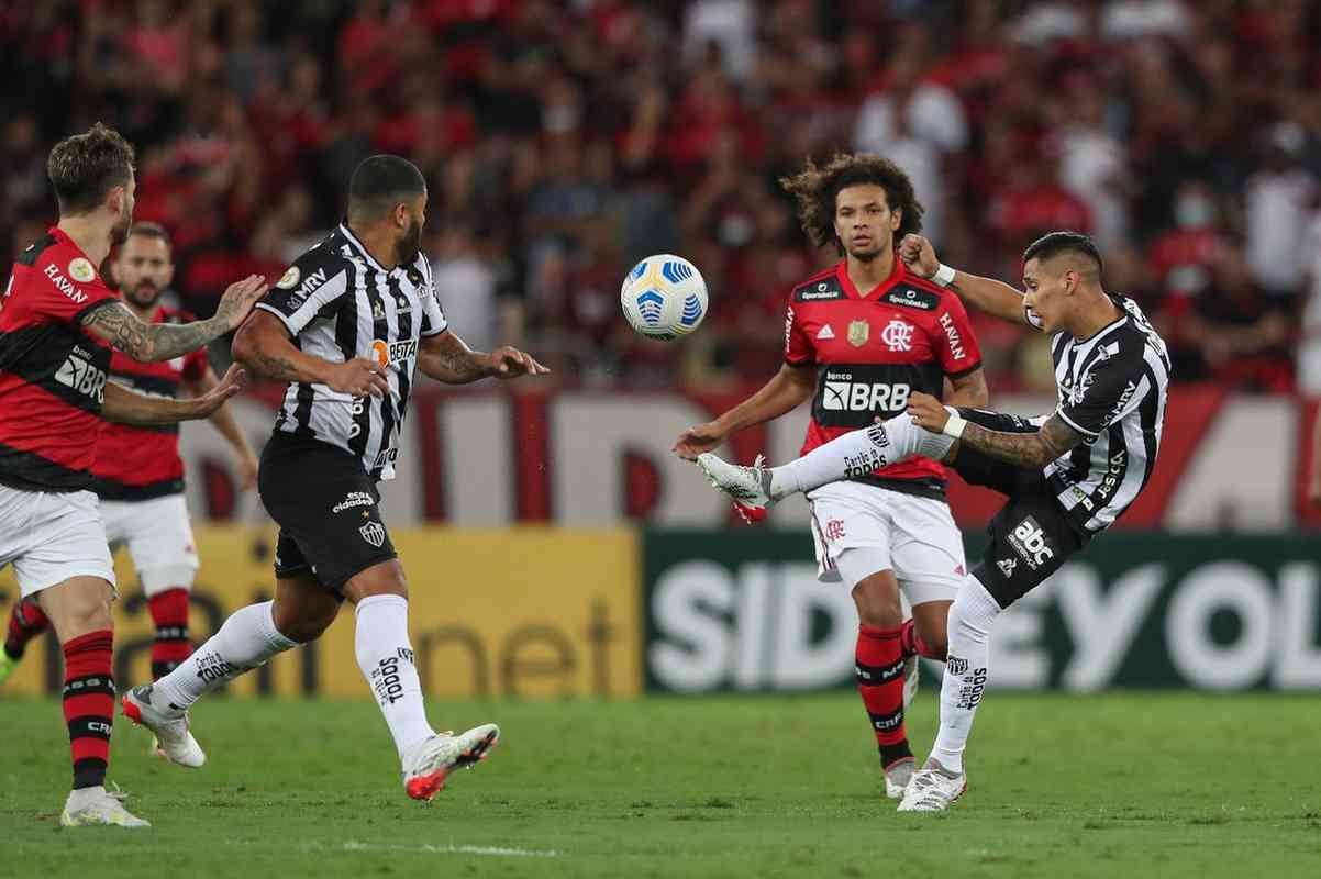 Imagens do jogo entre Flamengo e Atltico, no Maracan, pela 29 rodada do Campeonato Brasileiro
