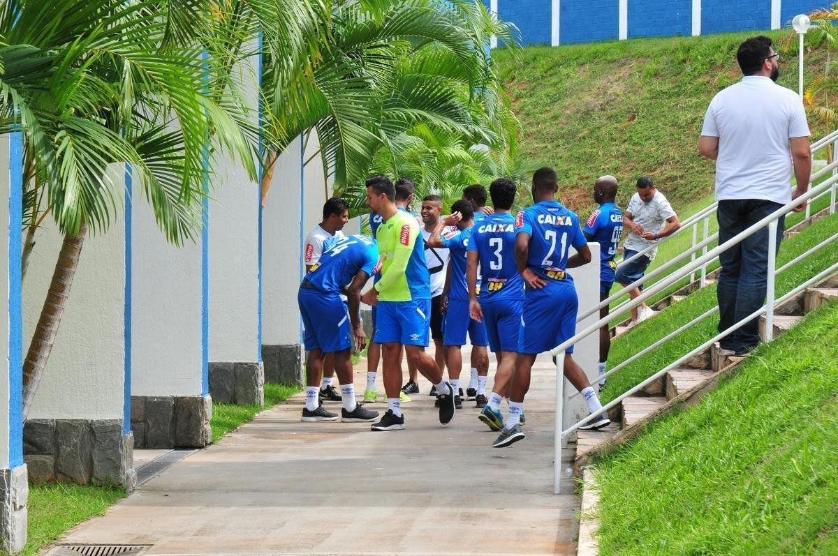 Cruzeiro iniciou temporada 2018 com reapresentao do elenco nesta quarta-feira; a caminho do Grmio, Alisson se despediu dos companheiros
