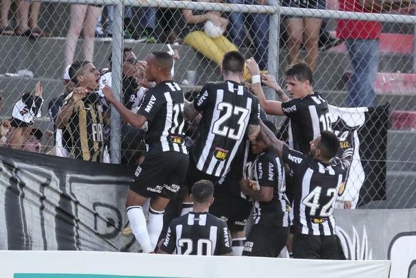 Fotos do duelo entre Patrocinense e Atlético, em Patrocínio, pela nona rodada do Mineiro. Galo venceu a partida por 1 a 0, com gol de Alerrandro, aos 45 minutos do segundo tempo