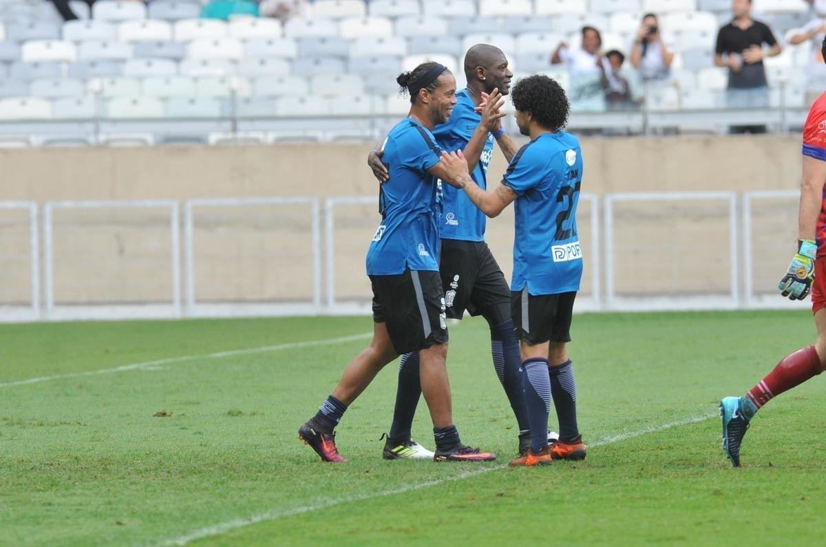 Fotos do 'Game of Dreams', jogo festivo dos Amigos do Ronaldinho contra os Amigos do Penta