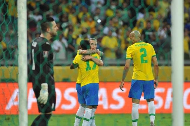 Brasil goleou o Paraguai por 4 a 0 no Mineiro, em BH, pelas Eliminatrias da Copa do Mundo, com gols de Raphinha, Philippe Coutinho, Antony e Rodrygo