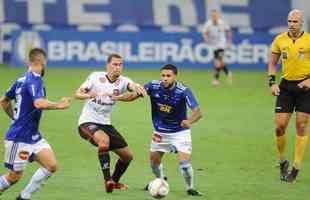 26 rodada - Cruzeiro 4x1 Brasil de Pelotas - 5/12, no Mineiro - 11 lugar, com 34 pontos.