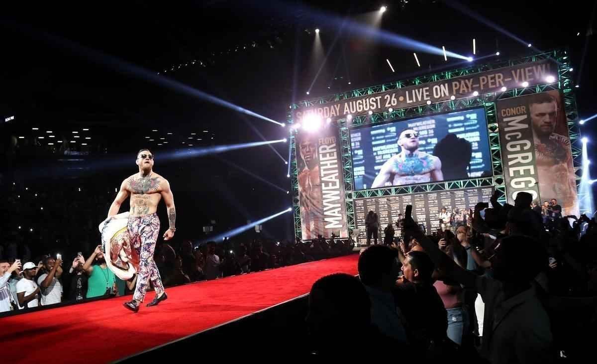 Imagens da etapa de Nova York da turn com Mayweather e McGregor. Astros se encaram no Brooklyn