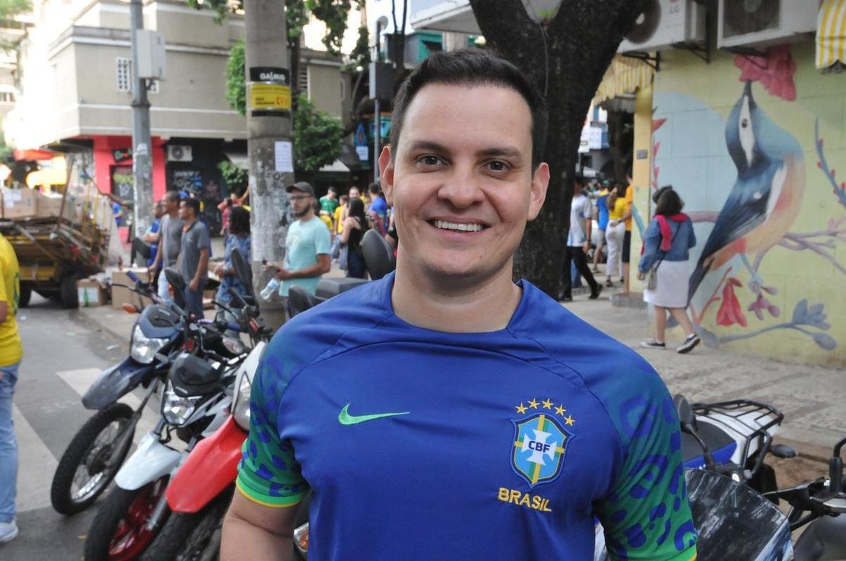 Concentrao de torcedores nos bares da Rua Antnio de Albuquerque, na Savassi