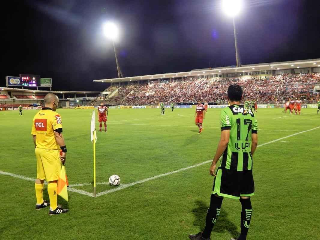 Amrica e CRB se enfrentaram, no Estdio Rei Pel, pela 19 rodada da Srie B do Brasileiro