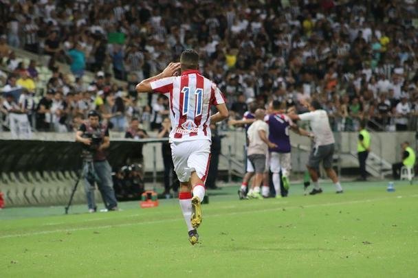 Thiago marca na importante vitória do Náutico sobre o Ceará, no Castelão. Timbu venceu a partida por 2 a 0 e avançou às semifinais da competição.