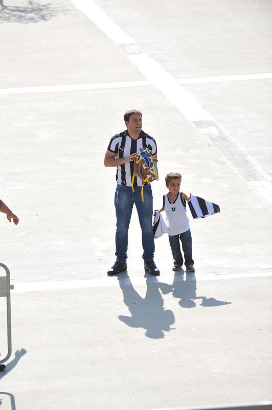 Torcedores de Cruzeiro e Botafogo, no Mineiro, em duelo pela 19 rodada do Brasileiro
