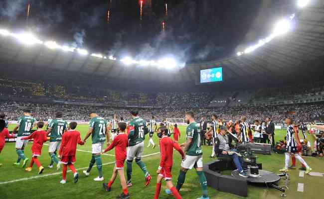 Atlético x Palmeiras quebrou recorde de audiência na TV paga