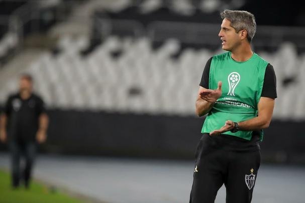 Fotos do duelo entre Botafogo e Atltico, no Estdio Nilton Santos, no Rio, pela ida das oitavas de final da Copa Sul-Americana