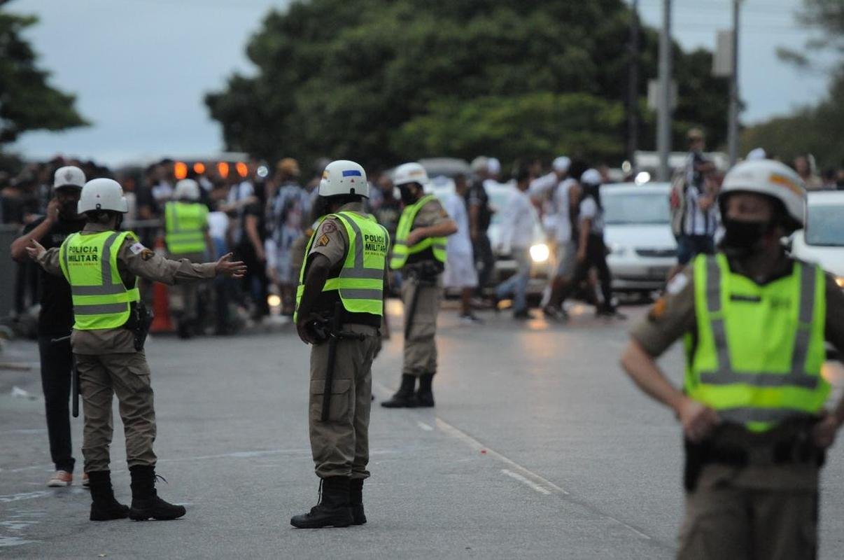 Fotos da torcida do Atltico na chegada ao Mineiro para a partida diante do Juventude pela 34 rodada do Brasileiro