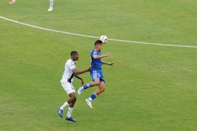 Fotos do jogo entre Cruzeiro e Ponte Preta, no Mineiro, em Belo Horizonte, pela 13 rodada da Srie B do Brasileiro