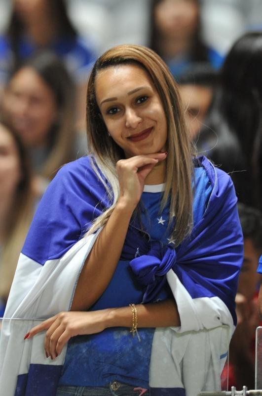 Torcida cruzeirense na partida contra o Atltico-PR, no Mineiro, pelas oitavas de final da Copa do Brasil