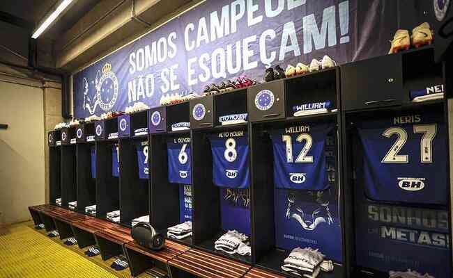 Dos cinco pendurados no time do Cruzeiro, quatro so considerados titulares