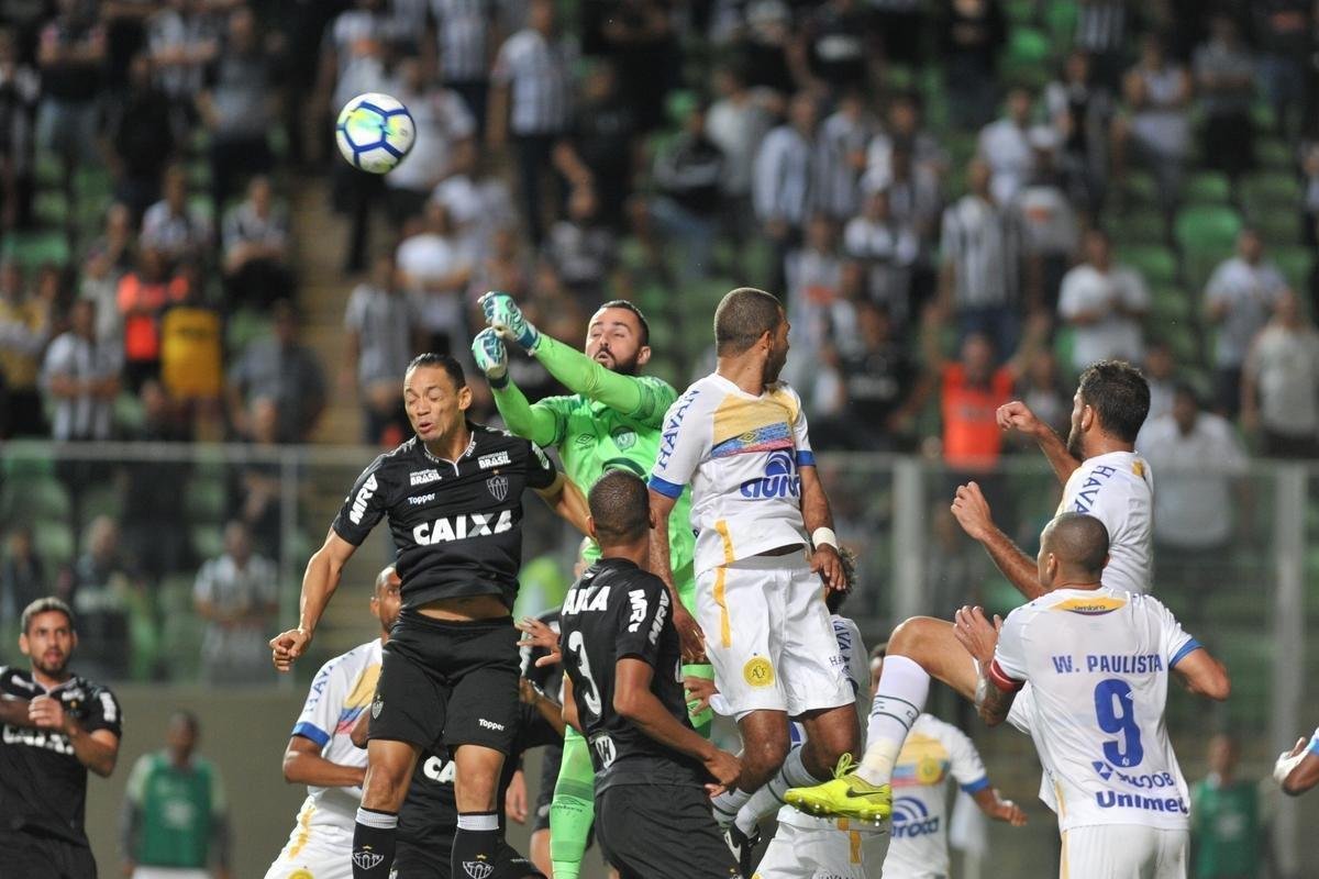 Imagens do empate sem gols entre Atltico e Chapecoense, no Independncia