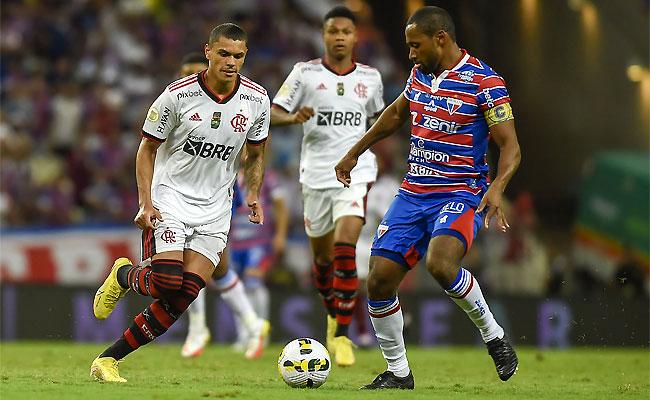 Fortaleza derrotou o Flamengo em jovo movimentado no Castelão