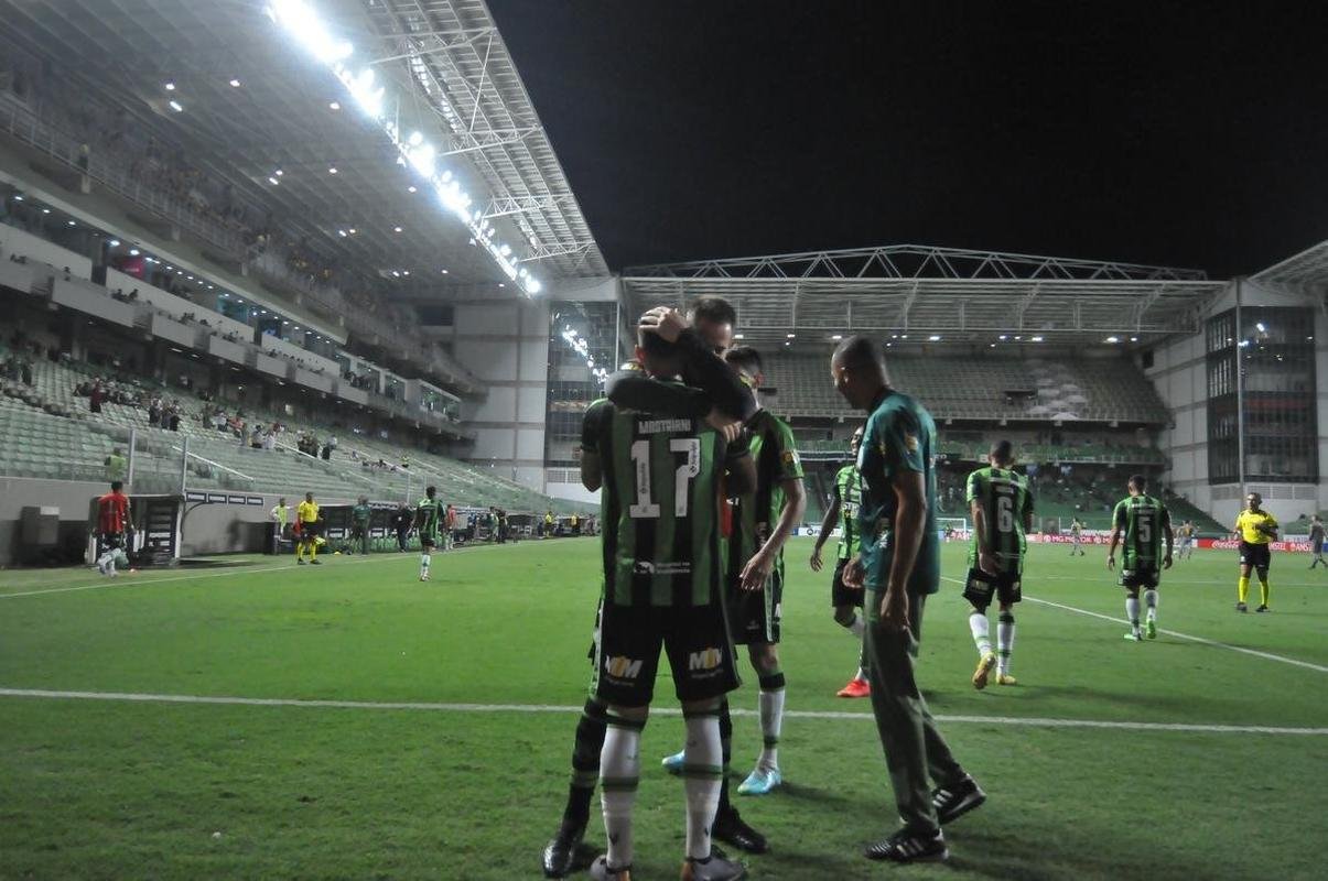 Fotos de Amrica x Pearol pela Sul-Americana, no Independncia