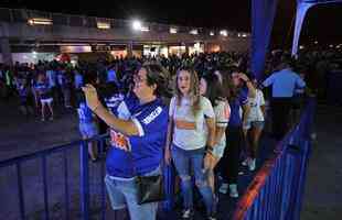 Com lanamento de uniforme e aes voltadas para o Dia Internacional da Mulher, Cruzeiro movimentou esplanada do Mineiro antes de jogo contra a URT (crdito: Juarez Rodrigues/EM D.A Press)