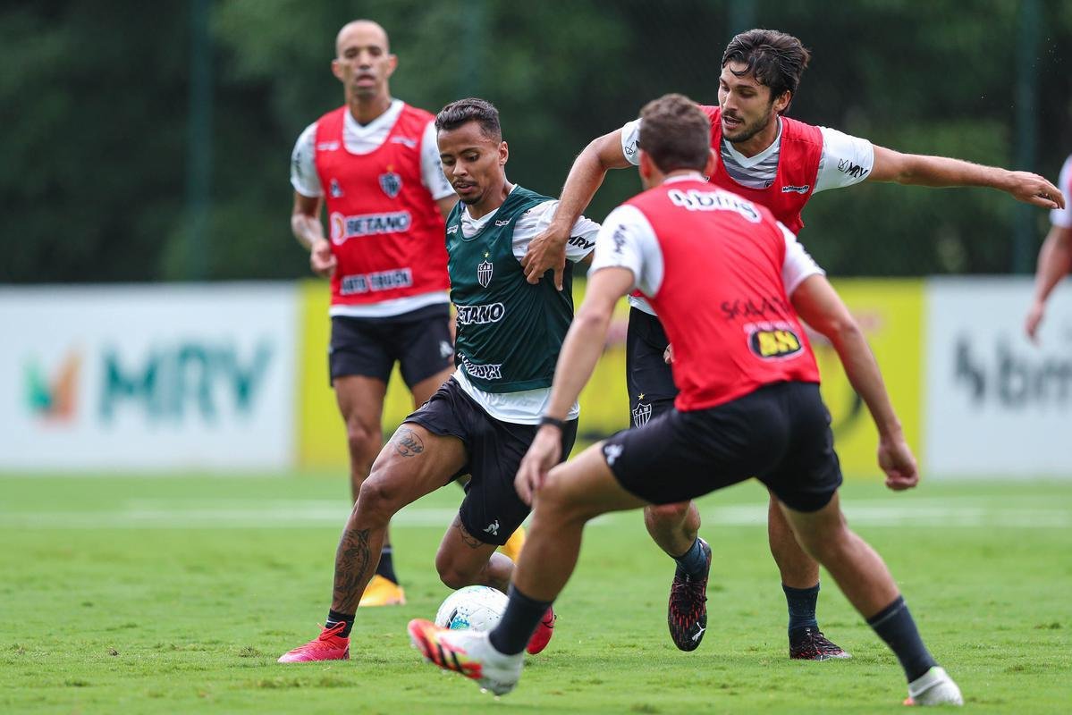 Fotos do primeiro treino de Hulk no Atlitco
