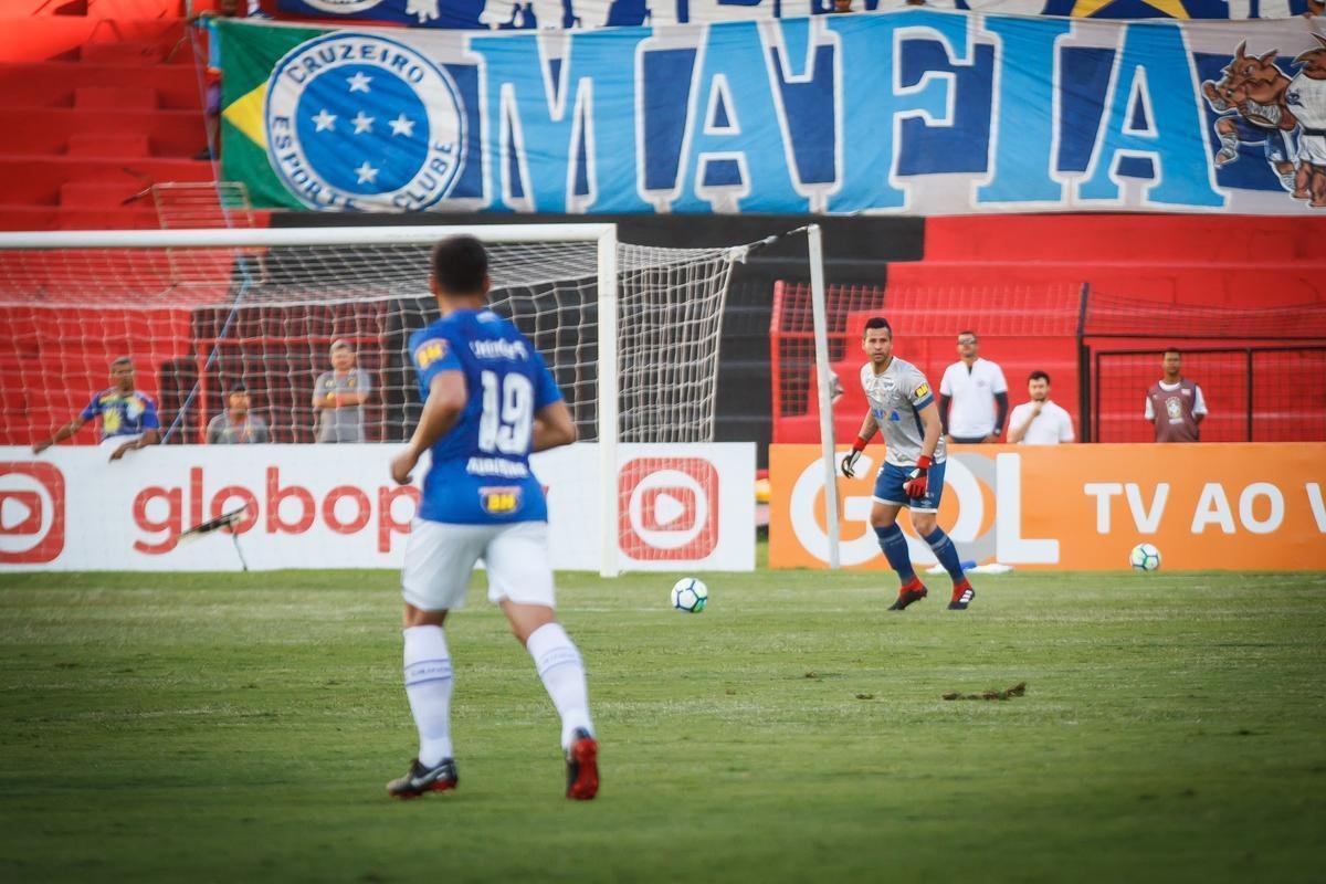 Fotos de Sport x Cruzeiro, na Ilha do Retiro, pela 24 rodada do Campeonato Brasileiro