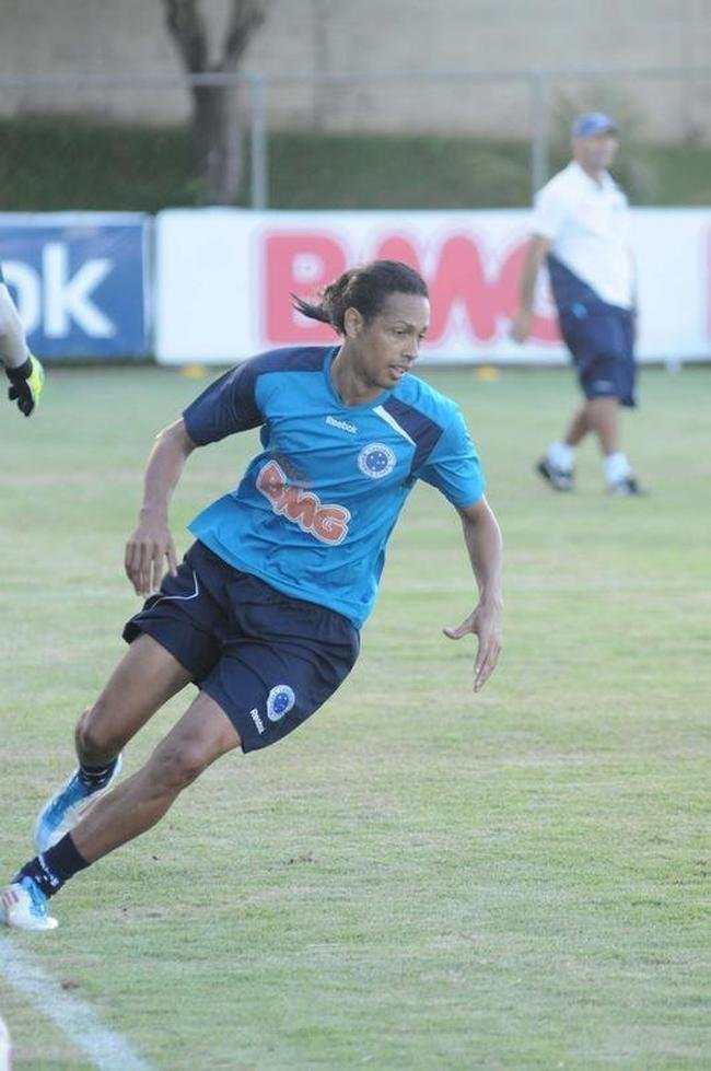 Fbio Lopes (atacante) - desconhecido dos torcedores cruzeirenses, fez apenas duas partidas pelo clube, ambas pelo Campeonato Mineiro.