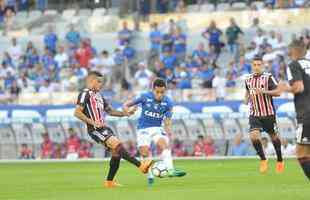 Fotos do jogo entre Cruzeiro e So Paulo