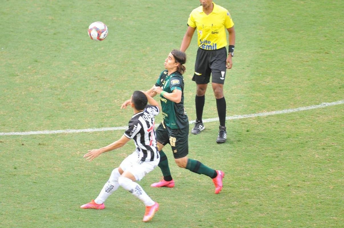 Fotos do jogo de ida da final do Campeonato Mineiro, entre Amrica e Atltico, no Independncia, em Belo Horizonte