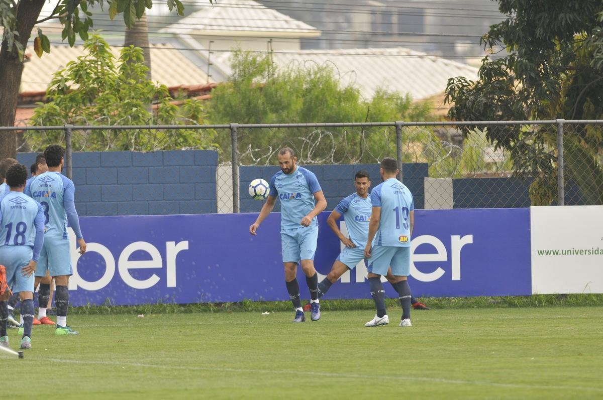 Imagens do treino do Cruzeiro antes do segundo duelo da final da Copa do Brasil, contra o Corinthians, em So Paulo