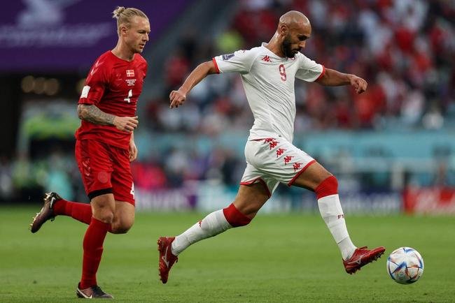 Imagens da partida entre Dinamarca e Tunsia pelo Grupo D da Copa do Mundo.