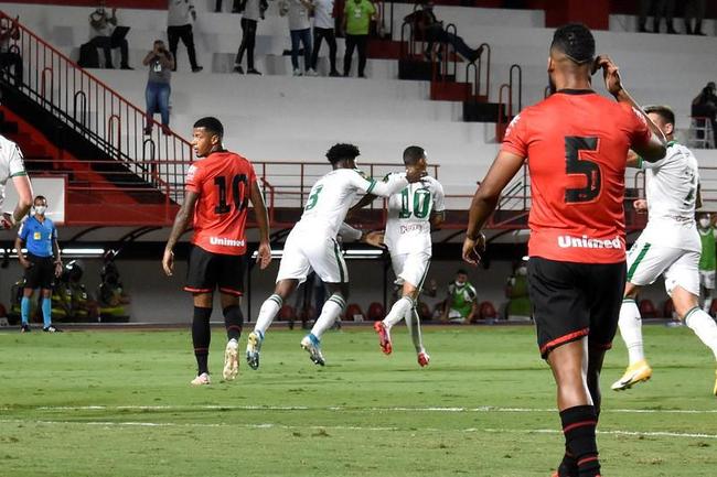 Atlético-GO e América se enfrentaram em Goiânia, pela 14ª rodada do Campeonato Brasileiro