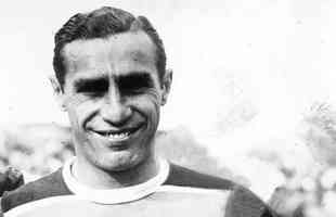 Leonizio Fantoni, o Niginho, jogou a primeira passagem pelo Cruzeiro -  poca denominado Palestra Itlia - de 1928 a 1933. Em 1934, transferiu-se para a Lazio, da Itlia. Em 1936, retornou a Belo Horizonte, mas por pouco tempo, pois no ano seguinte acertou com o Vasco. J em 1939, estabeleceu-se definitivamente na capital mineira, permanecendo no clube celeste at o fim da carreira, em 1947. O centroavante, que morreu em 1975, aos 63 anos,  o terceiro maior artilheiro da histria da Raposa, com 210 gols em 280 jogos.