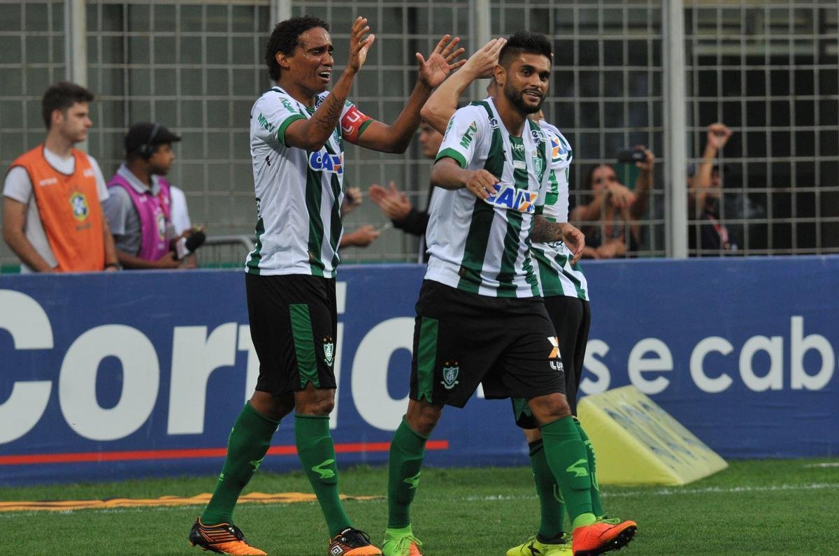Zagueiro americano Rafael Lima marcou o gol do ttulo sobre o CRB e emocionou o Independncia