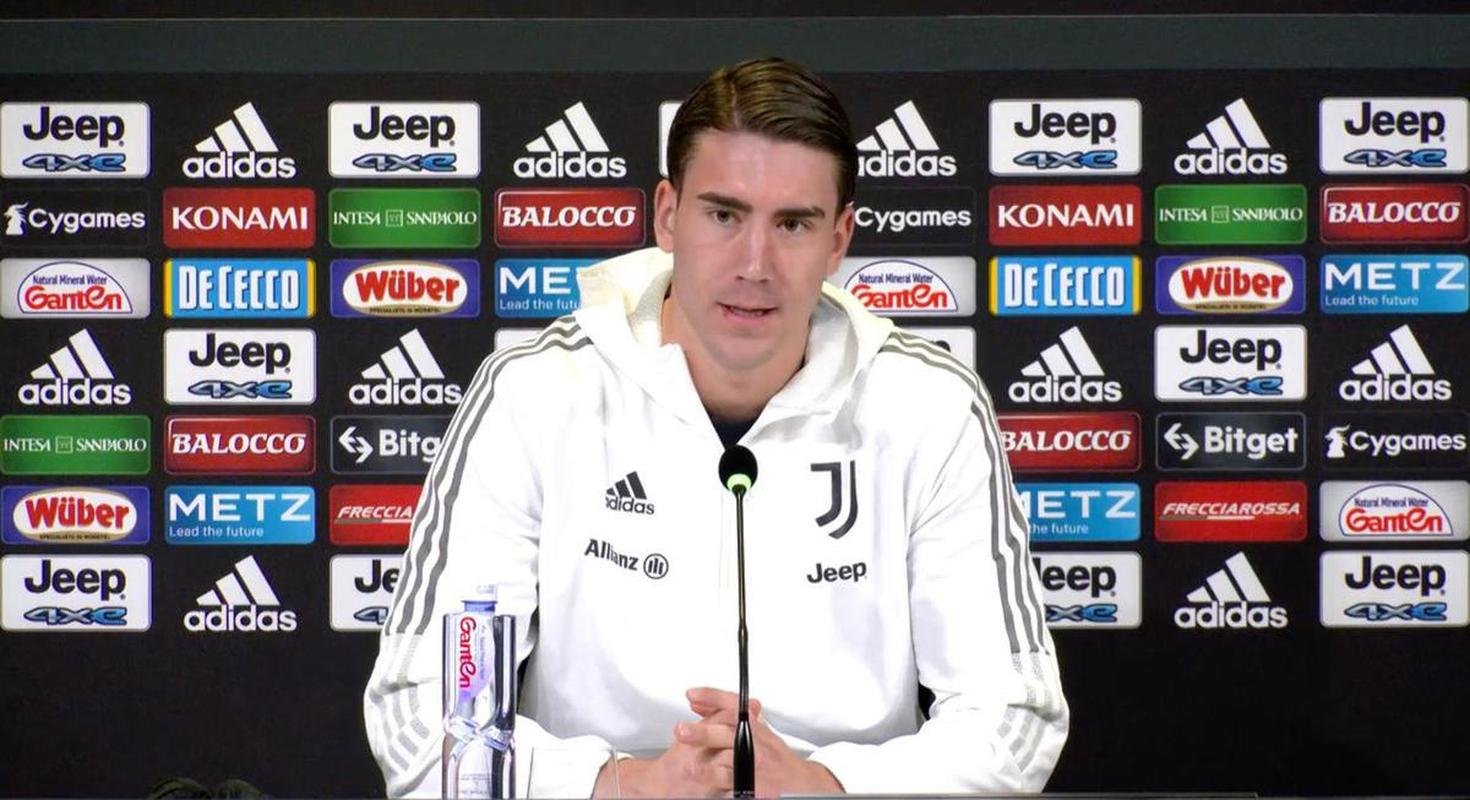 1. Du%u0161an Vlahovi%u0107 - 81,6 milhes de euros (R$ 484,8 milhes). Da Fiorentina, da Itlia, para a Juventus, tambm da Itlia.