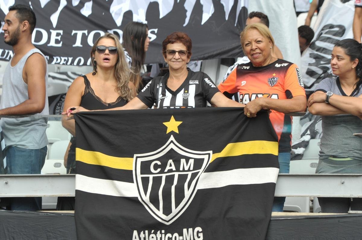 Fotos da torcida do Atltico na primeira final do Mineiro, contra o Cruzeiro, no Mineiro