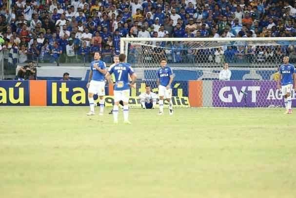 Fotos da partida entre Cruzeiro e Atltico-PR no Mineiro
