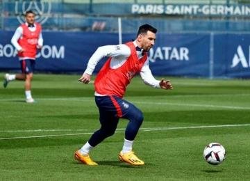 Atacante ficaria afastado por duas semanas, mas 'bom comportamento' acelerou retorno