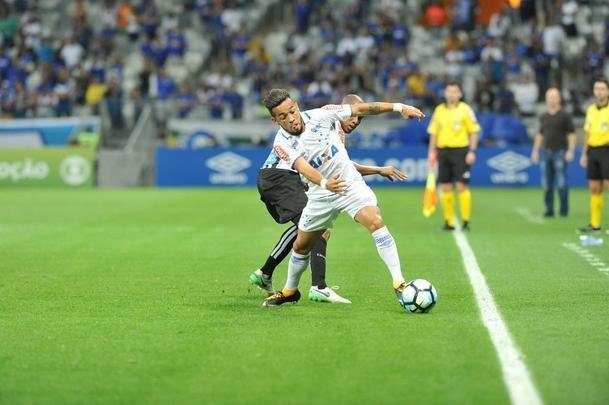 Imagens da torcida e da partida entre Cruzeiro e Santos, no Mineiro