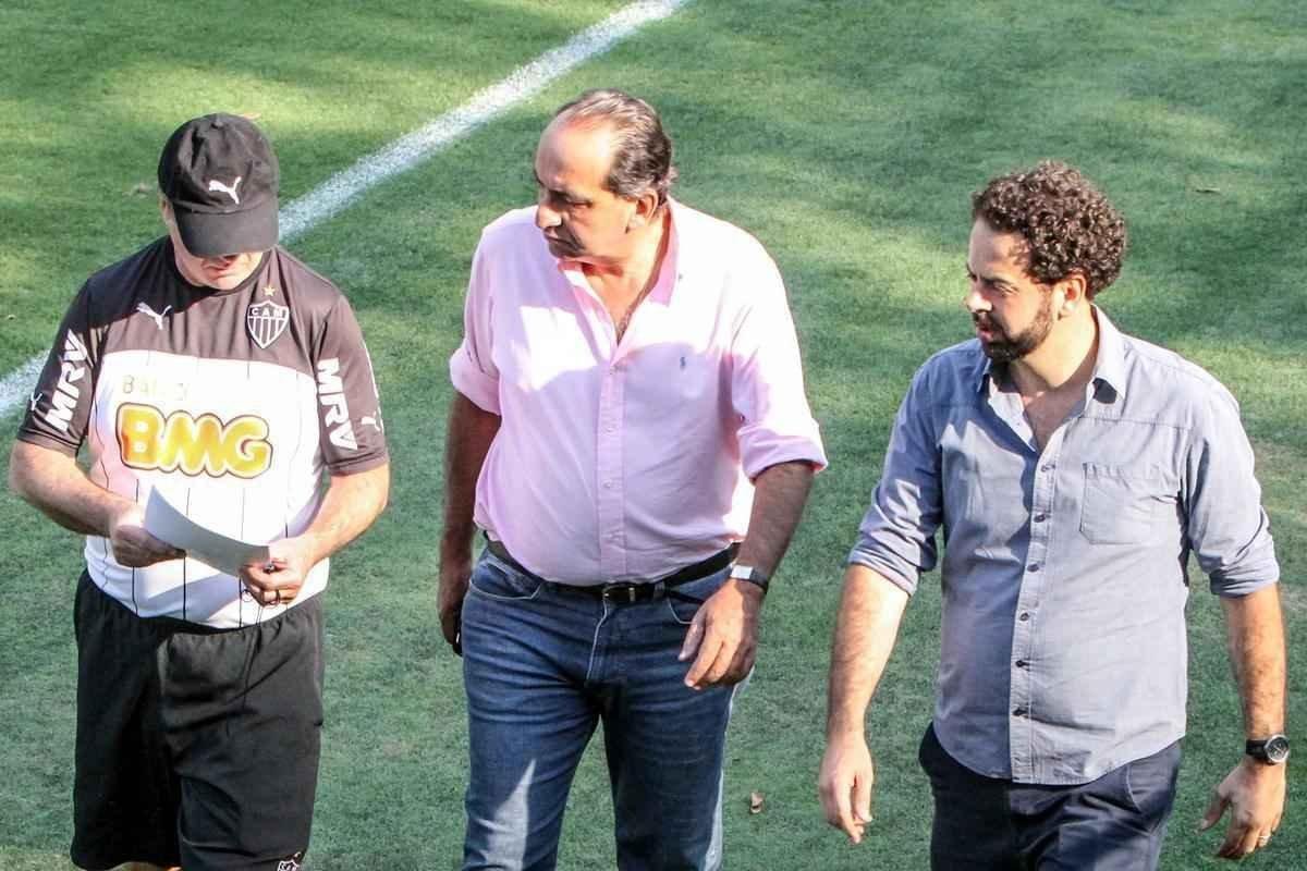 Sucessor de Kalil, Daniel Nepomuceno (d) assumiu o comando do Atltico at o fim de 2017