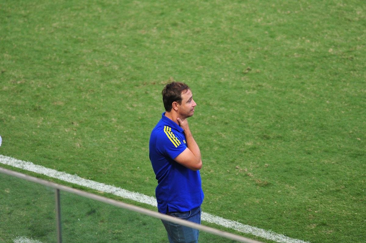 Fotos do jogo entre Amrica e Cruzeiro, pela semifinal do Mineiro