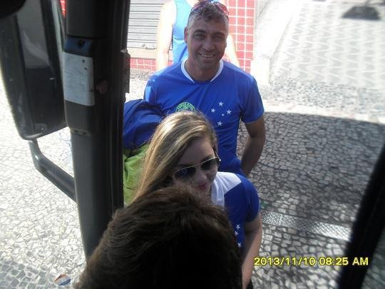 Fotos dos torecedores de Lavras saindo para BH Giovane e Giovaninho Membros da FAL - Fora Azul de Lavras.
 
Z Eustquio