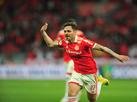 Inter vence Athletico-PR e mant�m vice-lideran�a do Brasileir�o