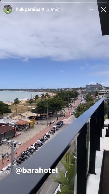 Hulk publicou fotos no BA'RA Hotel, empreendimento luxuoso do qual  dono em Joo Pessoa.