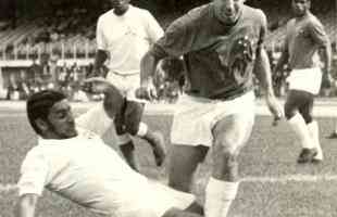 Tosto - 18 gols em 1966, 20 gols em 1967 e 25 gols em 1968 (Cruzeiro tricampeo)