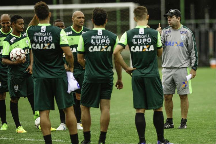 Mourão Panda / América Mourão Panda / América