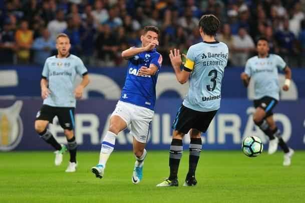 Imagens do jogo entre Cruzeiro e Grmio, pela 8 rodada do Campeonato Brasileiro, no Mineiro