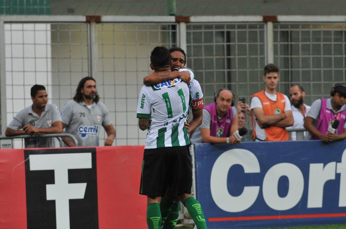 Zagueiro americano Rafael Lima marcou o gol do ttulo sobre o CRB e emocionou o Independncia
