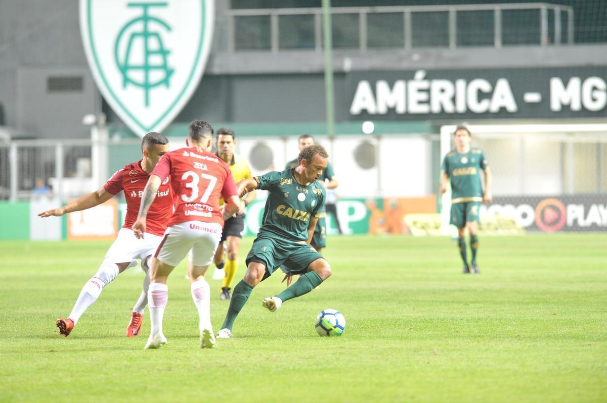 Fotos do jogo entre Amrica e Internacional, no Independncia, pela 15 rodada do Campeonato Brasileiro