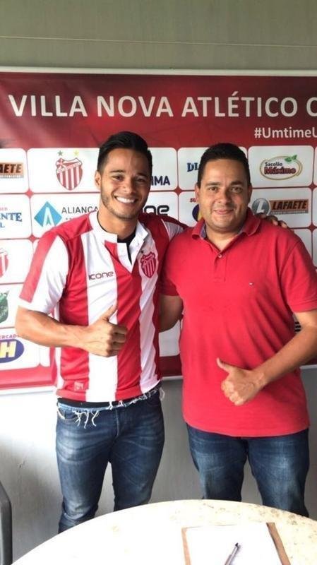 Daniel Morais (esquerda) despontou no Amrica como atacante artilheiro, em 2004. Em 2005 foi contratado para ser o substituto de Fred no Cruzeiro, mas no se destacou. A partir de ento, rodou por diversos clubes no Brasil, chegando a jogar na Sucia em 2008 e 2009. Hoje o goleador tem 31 anos.