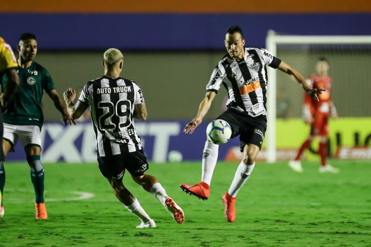 Fotos do duelo entre Gois e Atltico, no Serra Dourada, em Goinia, pela 12 rodada do Brasileiro