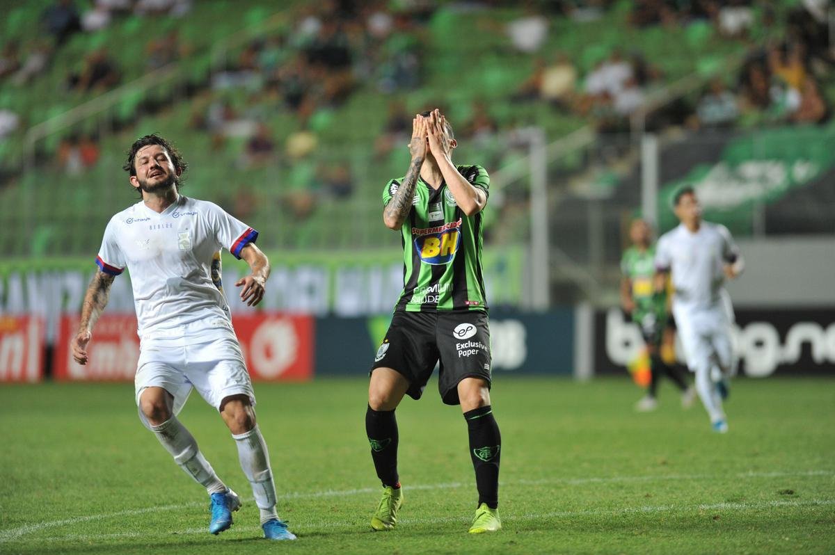 Amrica e Paran Clube se enfrentam pela 33 rodada da Srie B, no Horto